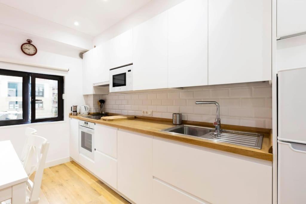 Apartamento Sorgin-Etxe. Basquenjoy Hondarribia Exterior foto