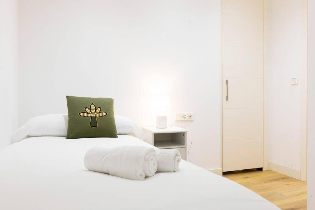 Apartamento Sorgin-Etxe. Basquenjoy Hondarribia Exterior foto